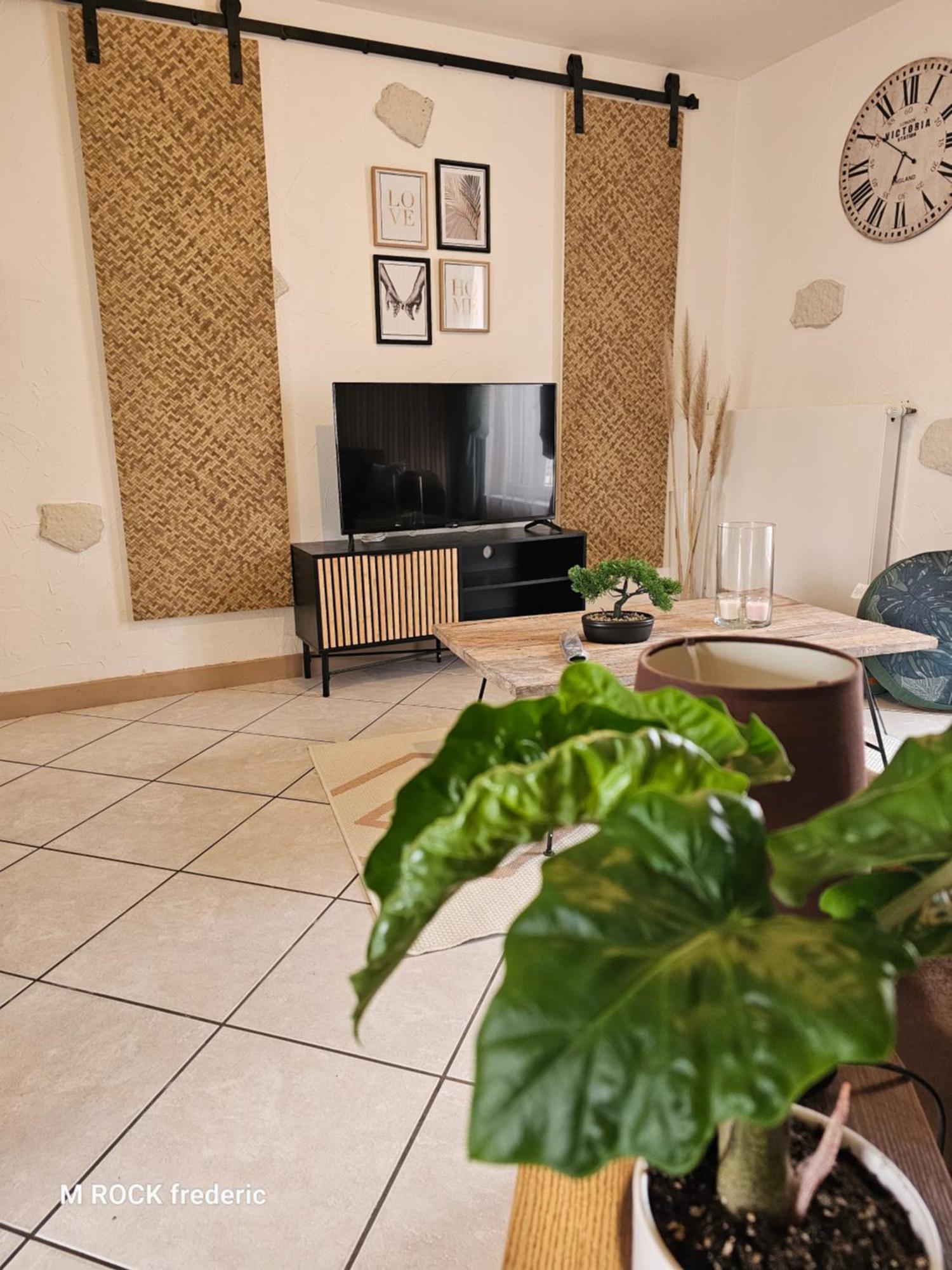 Maison De Ville Avec Jardin Privatif Νεβέρ Εξωτερικό φωτογραφία